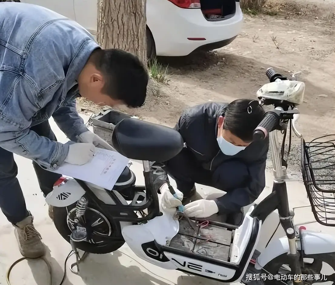 上门换电动车电池_上门电动电池换车多少钱_上门维修电动车换电池